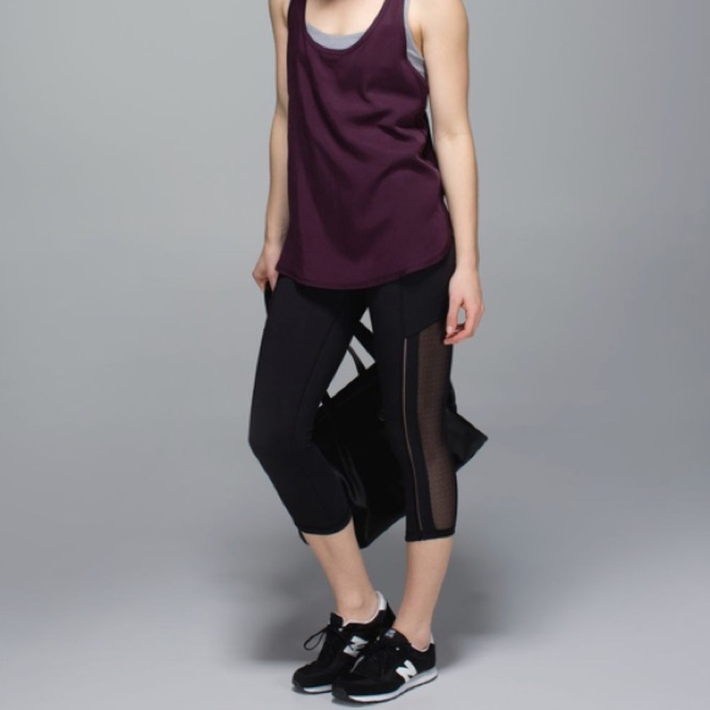 Lululemon Hot to Street Crop